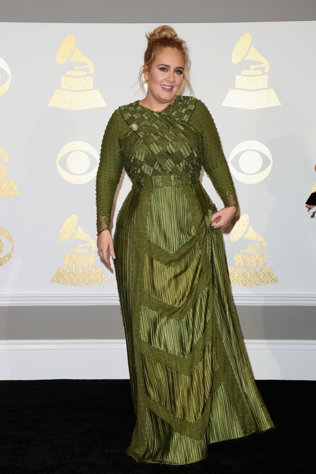 Adele günde 315 bin lira kazanıyor Adele günde 315 bin lira kazanıyor
